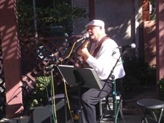  Mike Tatarakis...Solo acoustic musci in San Jose